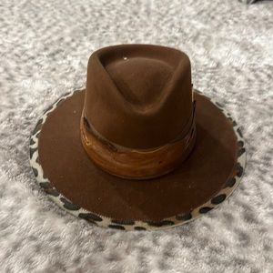 Nick Fouquet brown hat with custom joker card